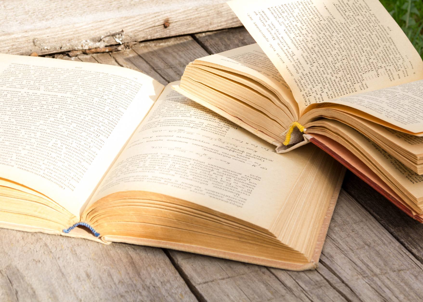 Libros de aspecto antiguo